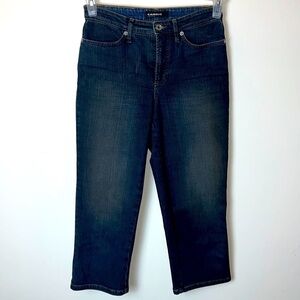 Cambio Karen slightly dirty look cropped jeans. Size 4.